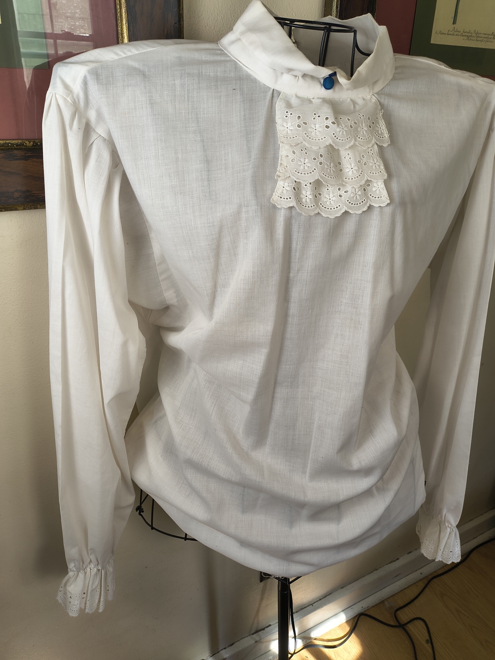 Vintage 70s handmade prairie Victorian white ruffled eyelet blouse - Picture 3 of 11